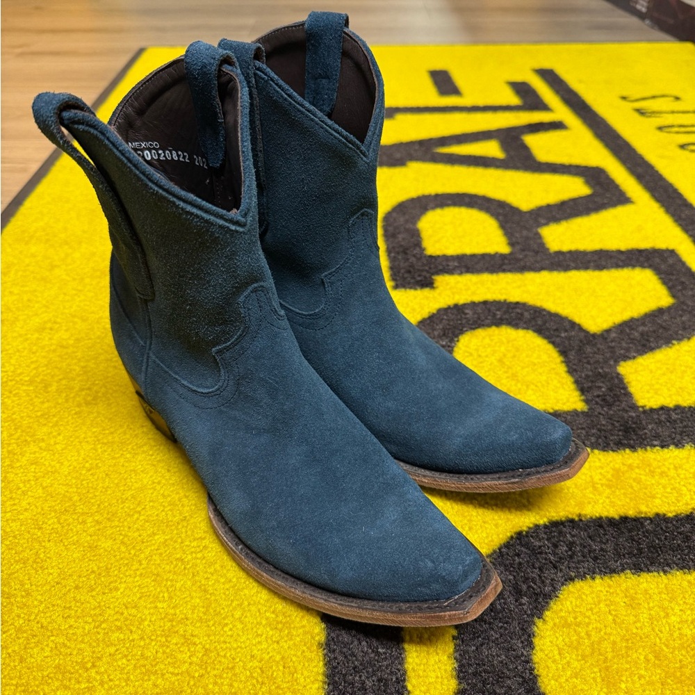 Lane Wms Blue Rough Out Snip Toe Size 8.5 B